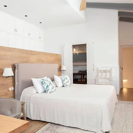 A Historic Xvi Century Near Barcelona Holiday home