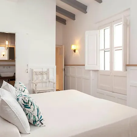 A Historic Xvi Century Near Barcelona Holiday home *